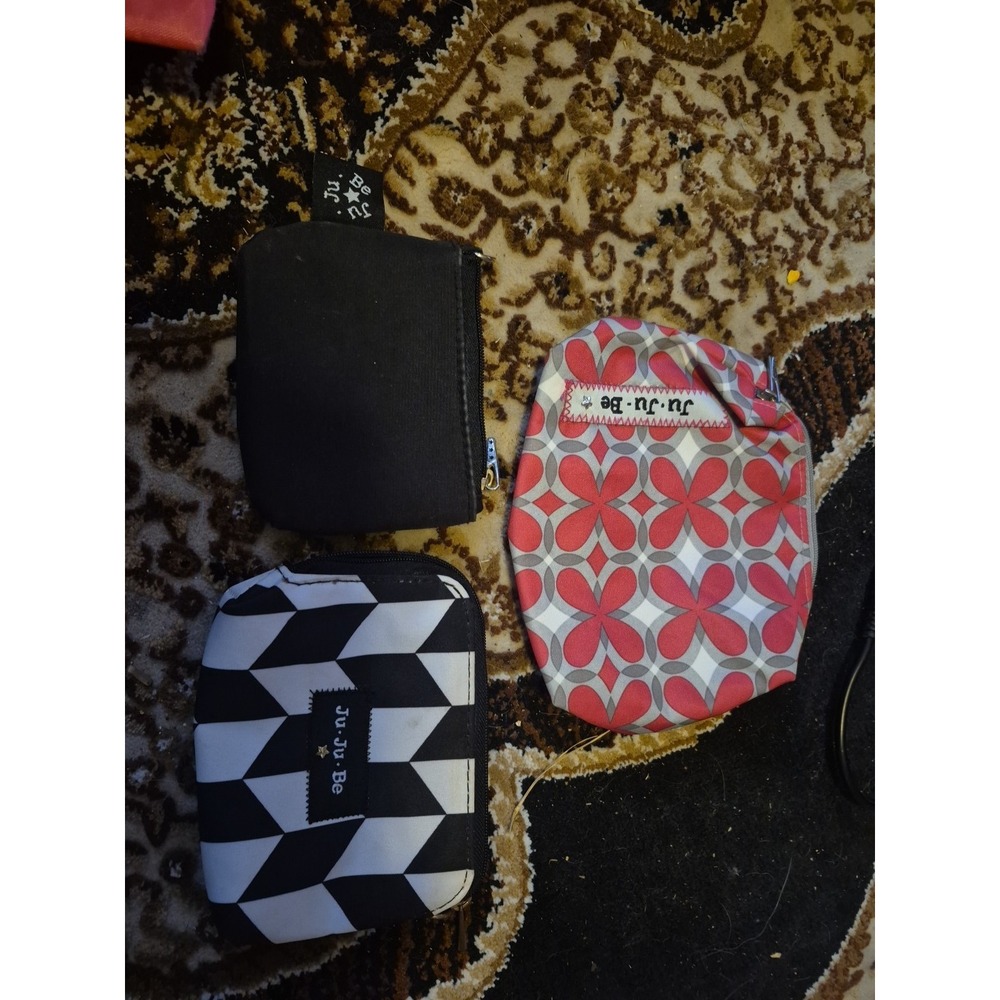 JuJuBe Coin Purse & Mini Pouch Lot of 3 ‎ Assorted Prints Travel Bags